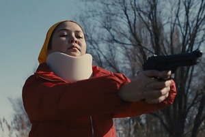 Премия казахстанскому фильму, выставка елочных игрушек и исследование психологов о семейной жизни